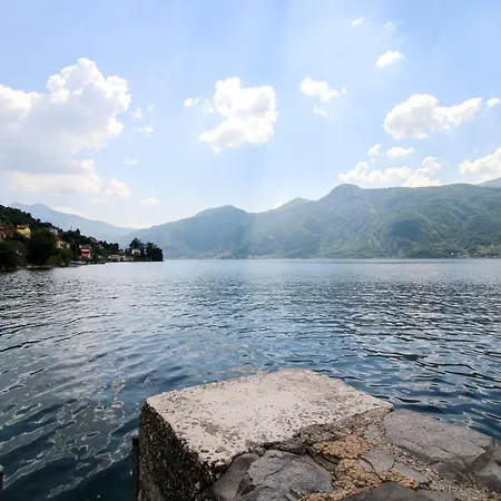 Ca Rossa On The Lake Holiday home *